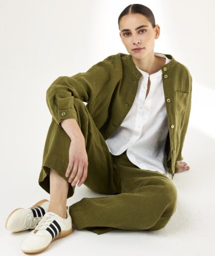 OlivgrüneLeinenjacke